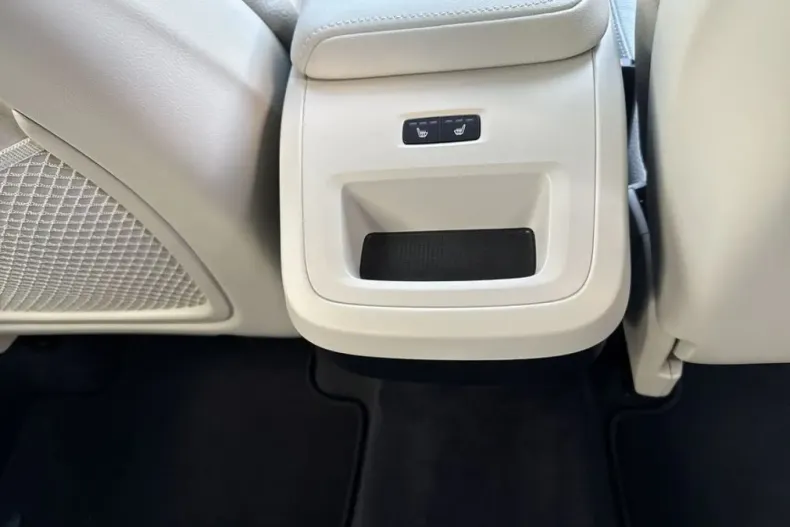 Volvo XC60 din 2024 cu 14.947 km - oferta VOL127760 - foto 22