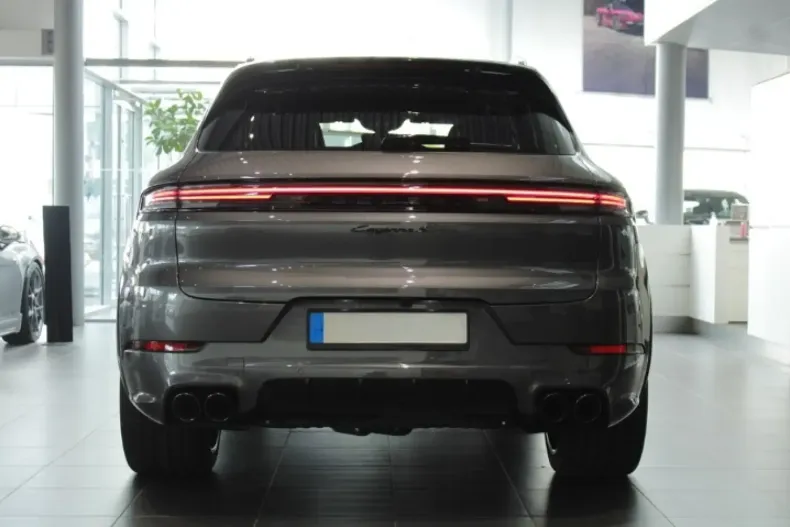 Porsche Cayenne din 2025 cu 0 km - oferta POR127761 - foto 19