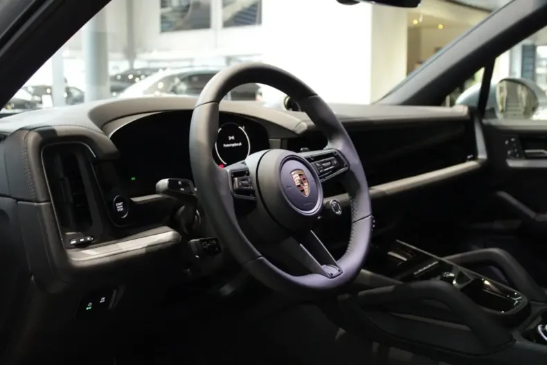 Porsche Cayenne din 2025 cu 0 km - oferta POR127762 - foto 3