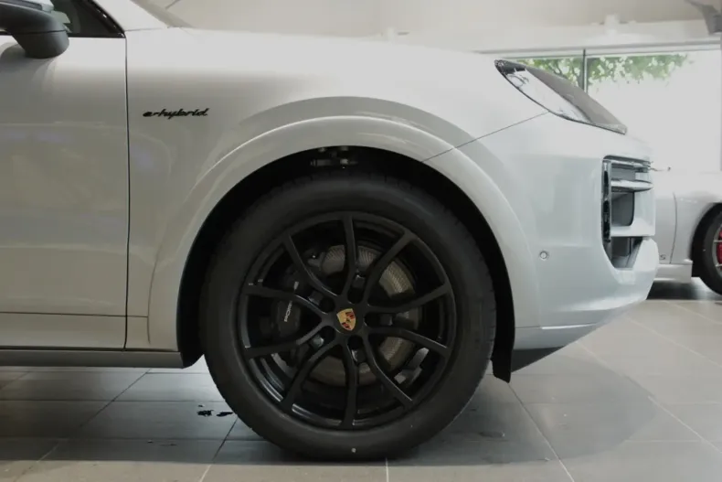 Porsche Cayenne din 2025 cu 0 km - oferta POR127762 - foto 9