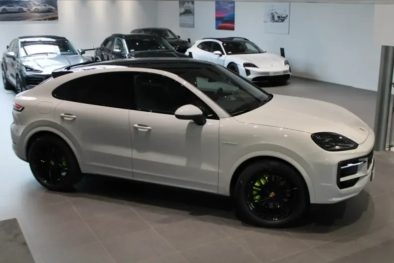 Porsche Cayenne din 2024 cu 18.570 km - oferta POR127767 - foto 11