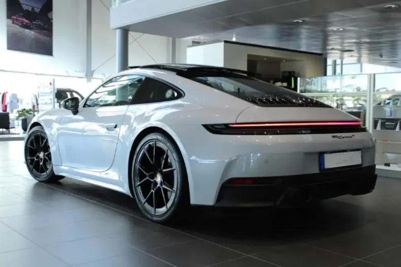 Porsche 911 din 2025 cu 3.200 km - oferta POR127768 - foto 2