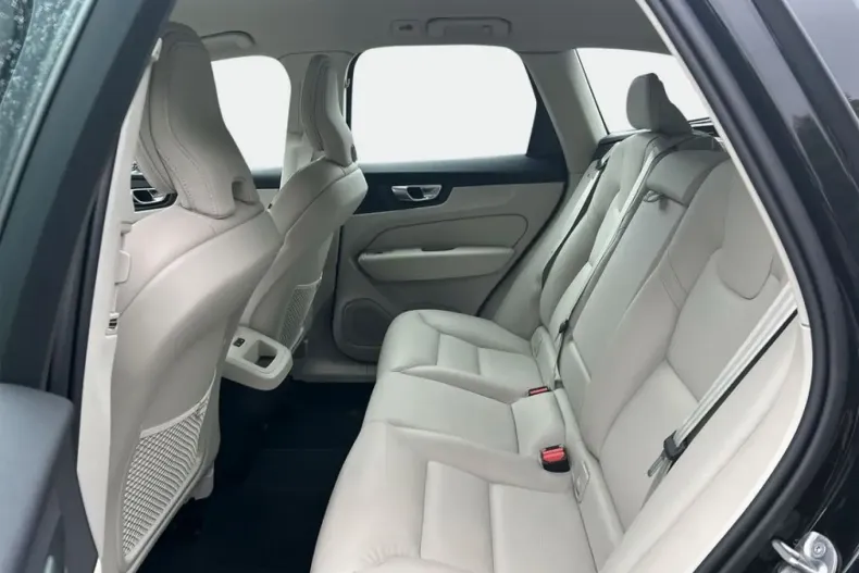 Volvo XC60 din 2024 cu 21.213 km - oferta VOL127770 - foto 14