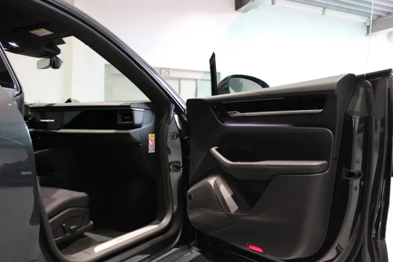 Porsche Macan din 2025 cu 0 km - oferta POR127786 - foto 5