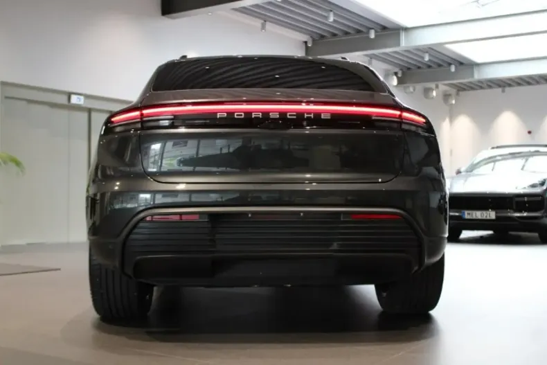 Porsche Macan din 2025 cu 0 km - oferta POR127786 - foto 7