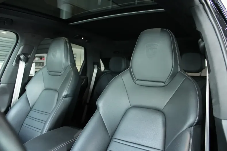 Porsche Cayenne din 2024 cu 27.500 km - oferta POR127788 - foto 5