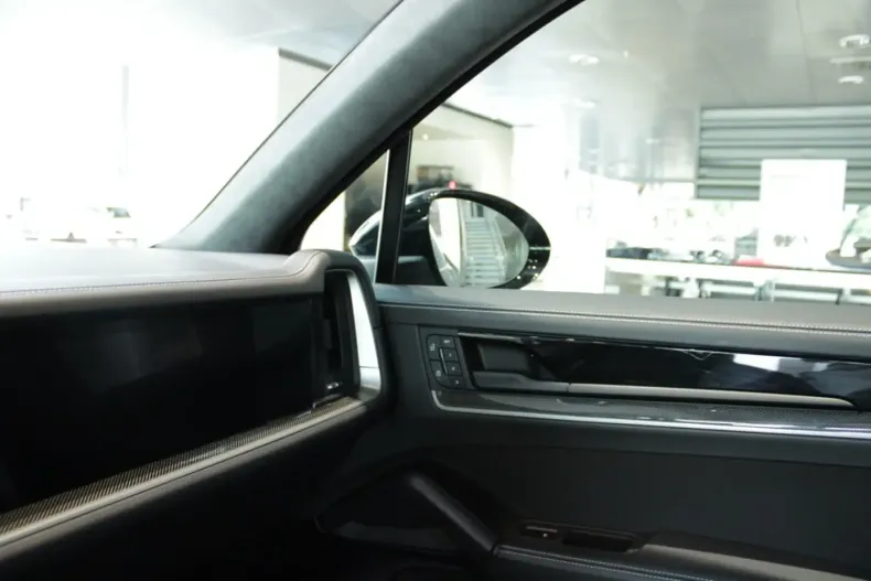 Porsche Cayenne din 2024 cu 27.500 km - oferta POR127788 - foto 6