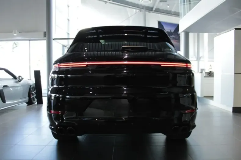 Porsche Cayenne din 2024 cu 27.500 km - oferta POR127788 - foto 9