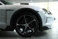 Porsche Taycan din 2024 cu 250 km - oferta POR127789 - foto 9