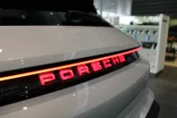 Porsche Taycan din 2024 cu 250 km - oferta POR127789 - foto 11