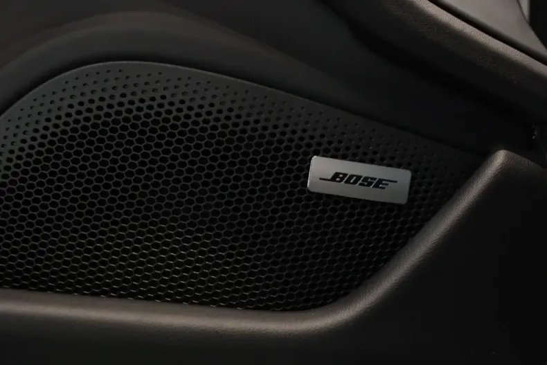 Porsche Taycan din 2024 cu 250 km - oferta POR127789 - foto 19