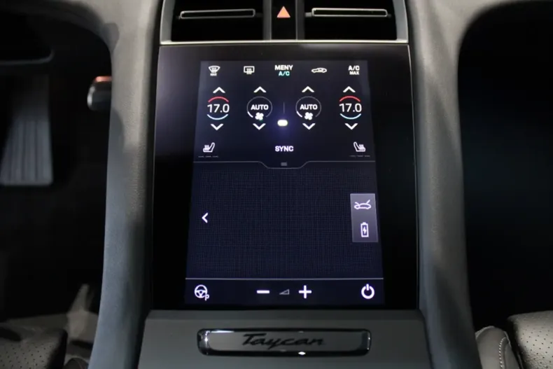 Porsche Taycan din 2024 cu 250 km - oferta POR127790 - foto 15