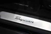 Porsche Taycan din 2024 cu 250 km - oferta POR127790 - foto 19