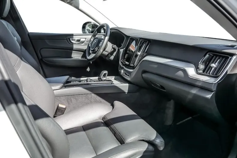 Volvo XC60 din 2024 cu 58.876 km - oferta VOL127792 - foto 8