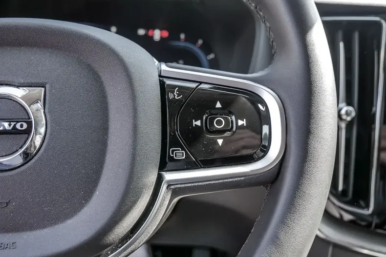 Volvo XC60 din 2024 cu 58.876 km - oferta VOL127792 - foto 29