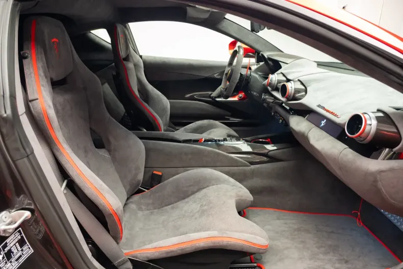 Ferrari 812 din 2024 cu 90 km - oferta FER127811 - foto 8