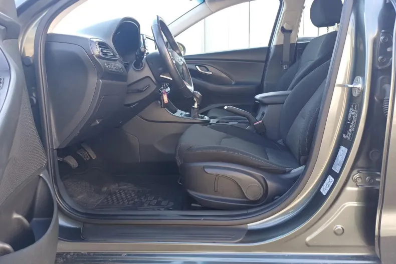 Hyundai i30 din 2022 cu 40.720 km - oferta HYU127482 - foto 10