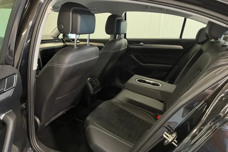 Volkswagen Passat din 2020 cu 64.325 km - oferta VOL127826 - foto 11