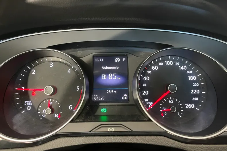 Volkswagen Passat din 2020 cu 64.325 km - oferta VOL127826 - foto 27