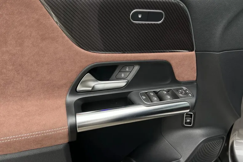 Mercedes-Benz GLA din 2024 cu 13.800 km - oferta MER127841 - foto 8