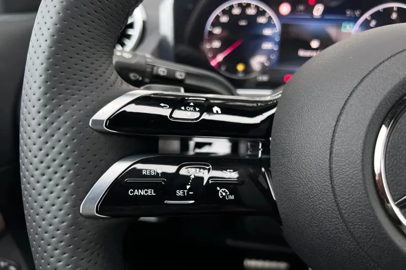 Mercedes-Benz GLA din 2024 cu 13.800 km - oferta MER127841 - foto 9