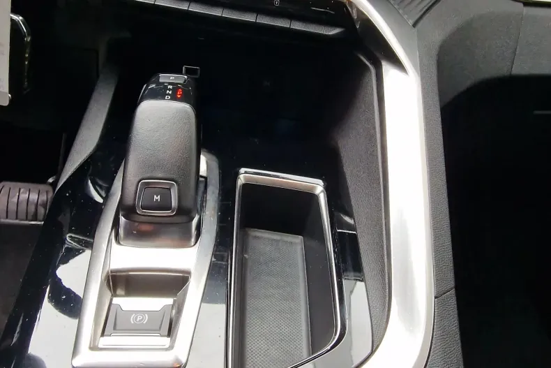 Peugeot 3008 din 2020 cu 149.772 km - oferta PEU127861 - foto 16