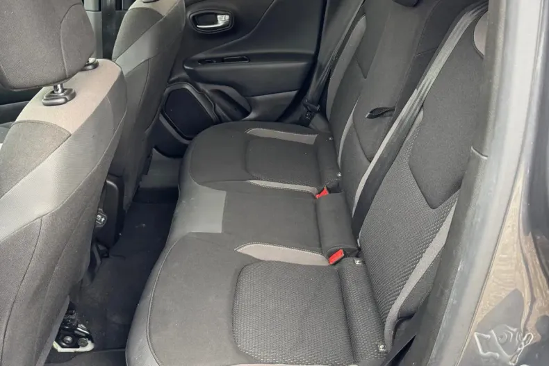 Jeep Renegade din 2023 cu 81.422 km - oferta JEE127894 - foto 12