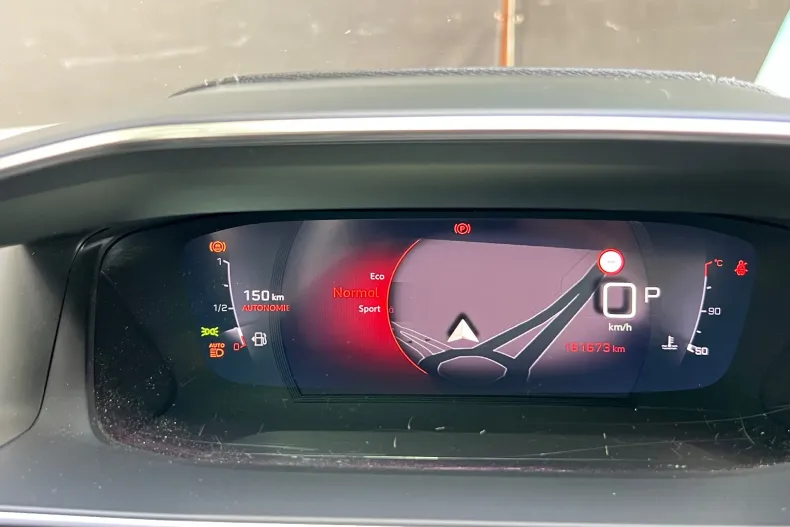 Peugeot 2008 din 2020 cu 161.000 km - oferta PEU127943 - foto 18