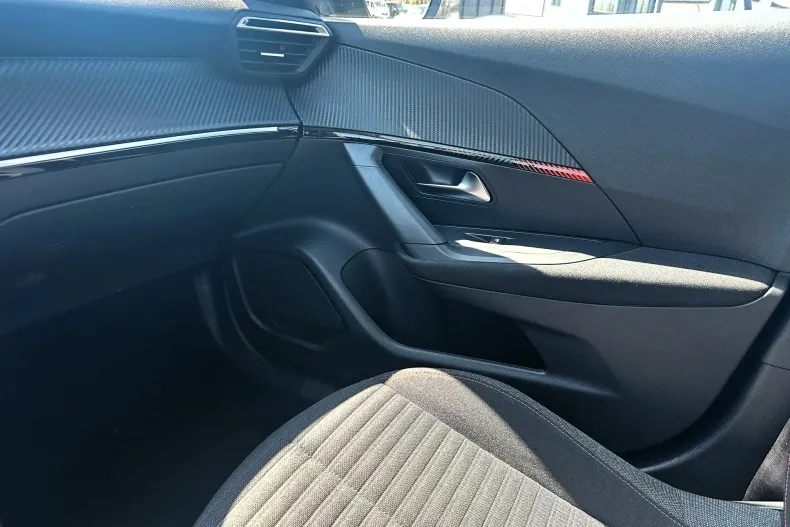 Peugeot 2008 din 2021 cu 98.000 km - oferta PEU127970 - foto 15