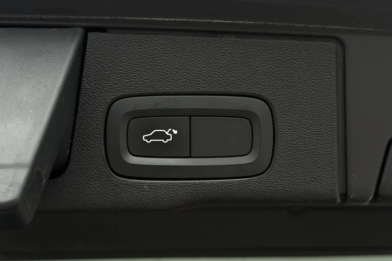 Volvo XC60 din 2019 cu 147.650 km - oferta VOL127974 - foto 37