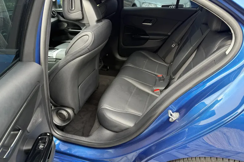 Mercedes-Benz C din 2022 cu 150.451 km - oferta MER127986 - foto 8