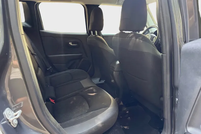 Jeep Renegade din 2023 cu 68.000 km - oferta JEE127995 - foto 8