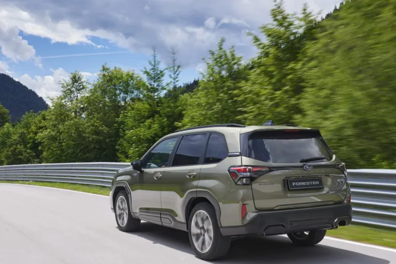 Subaru Forester din 2025 cu 1 km - oferta SUB128015 - foto 3