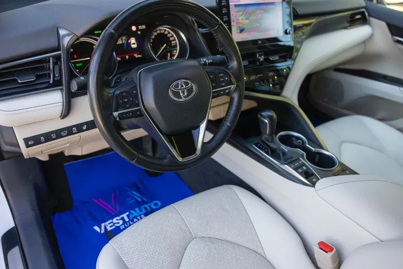 Toyota Camry din 2022 cu 86.994 km - oferta TOY128048 - foto 3