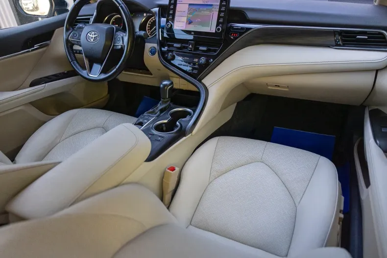 Toyota Camry din 2022 cu 86.994 km - oferta TOY128048 - foto 5