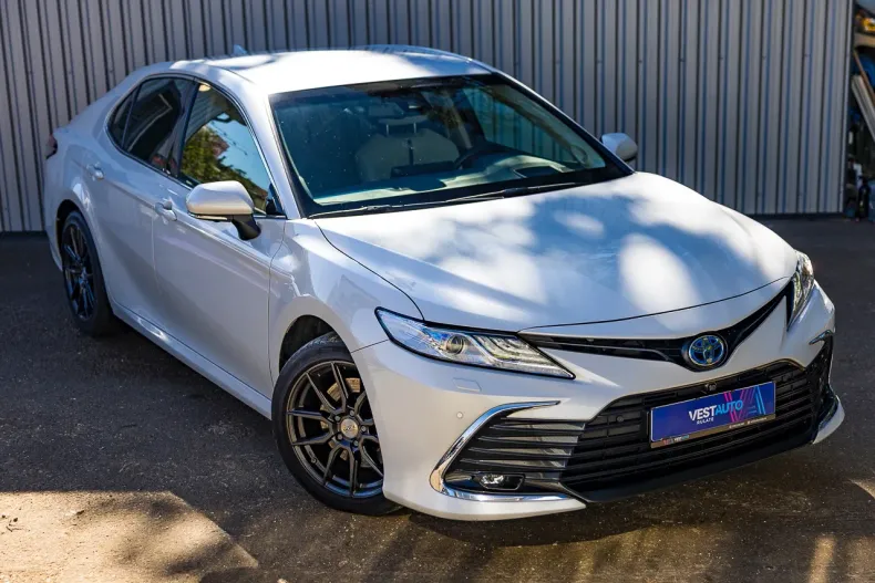 Toyota Camry din 2022 cu 86.994 km - oferta TOY128048 - foto 6