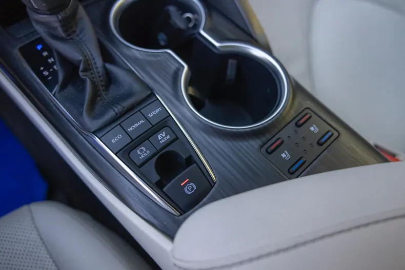 Toyota Camry din 2022 cu 86.994 km - oferta TOY128048 - foto 10