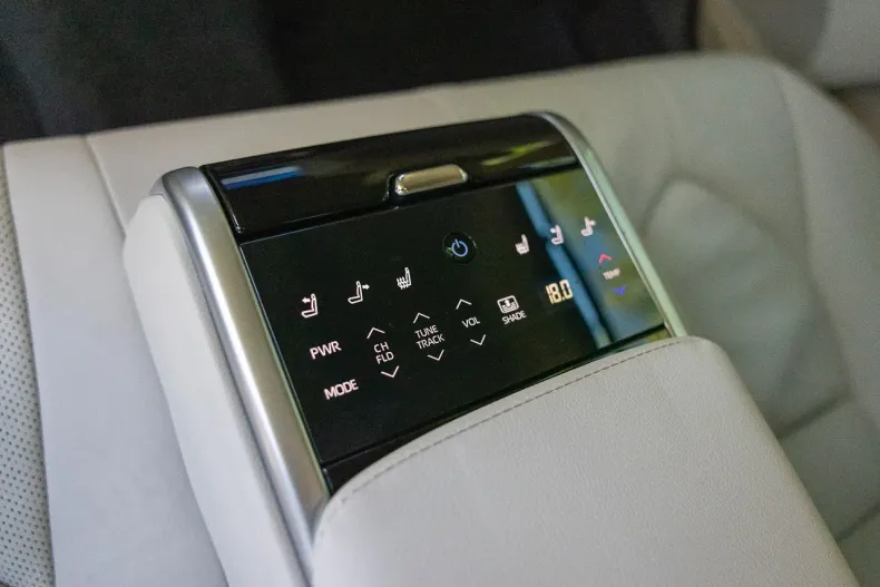 Toyota Camry din 2022 cu 86.994 km - oferta TOY128048 - foto 15