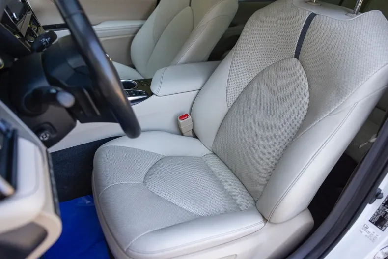 Toyota Camry din 2022 cu 86.994 km - oferta TOY128048 - foto 25