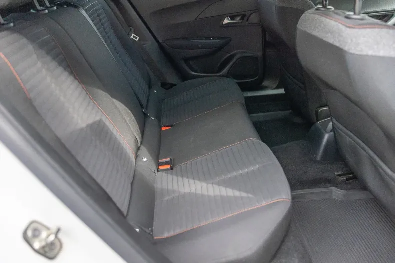 Peugeot 2008 din 2020 cu 142.212 km - oferta PEU128053 - foto 4