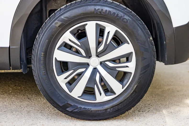 Peugeot 2008 din 2020 cu 142.212 km - oferta PEU128053 - foto 17