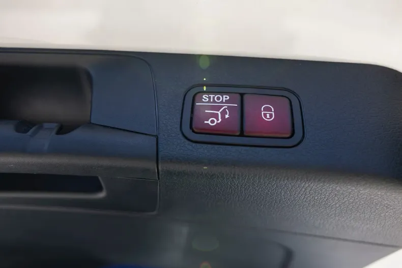 Mercedes-Benz GLB din 2021 cu 39.277 km - oferta MER128079 - foto 39