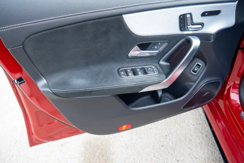 Mercedes-Benz CLA din 2020 cu 73.701 km - oferta MER128081 - foto 29