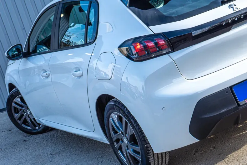 Peugeot 208 din 2021 cu 74.362 km - oferta PEU128084 - foto 18