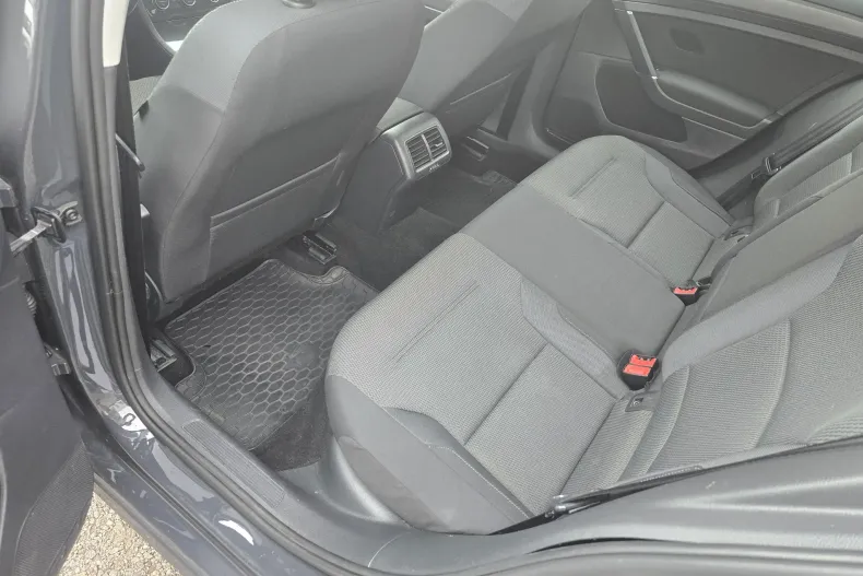 Volkswagen Golf din 2020 cu 93.000 km - oferta VOL128096 - foto 9