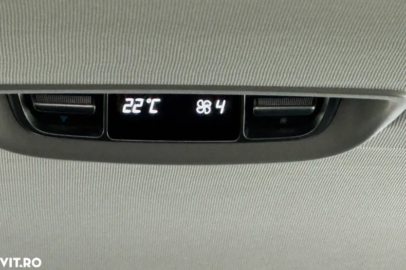 Mercedes-Benz V din 2022 cu 69.200 km - oferta MER128104 - foto 40