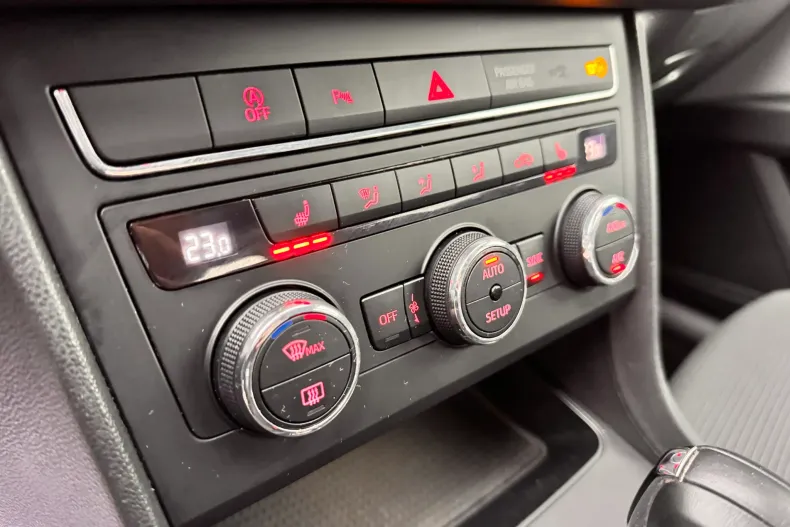 Seat Leon din 2020 cu 170.000 km - oferta SEA128106 - foto 33