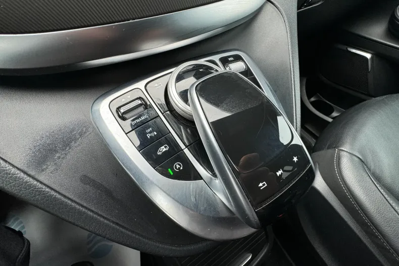 Mercedes-Benz V din 2019 cu 98.000 km - oferta MER128108 - foto 40