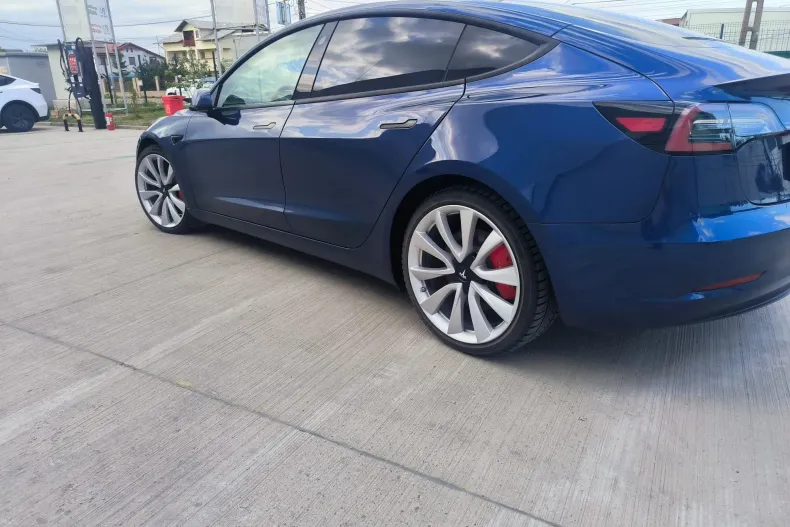 Tesla Model 3 din 2021 cu 54.000 km - oferta TES128128 - foto 9