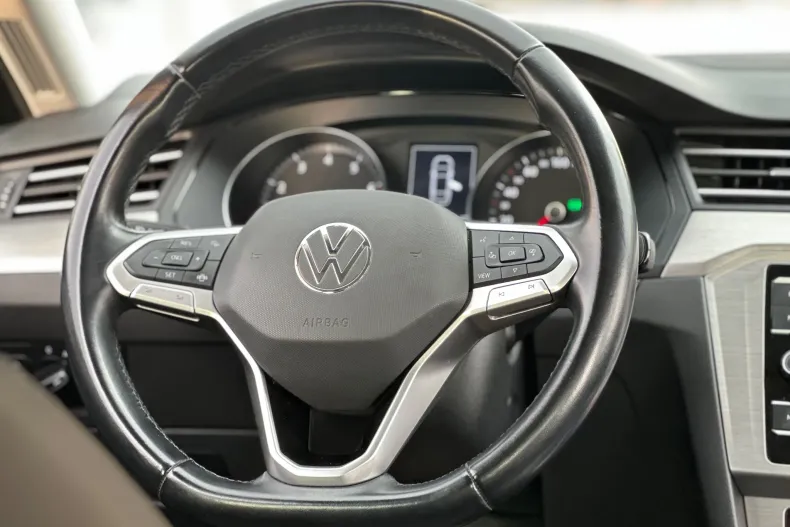 Volkswagen Passat din 2020 cu 63.350 km - oferta VOL128135 - foto 6